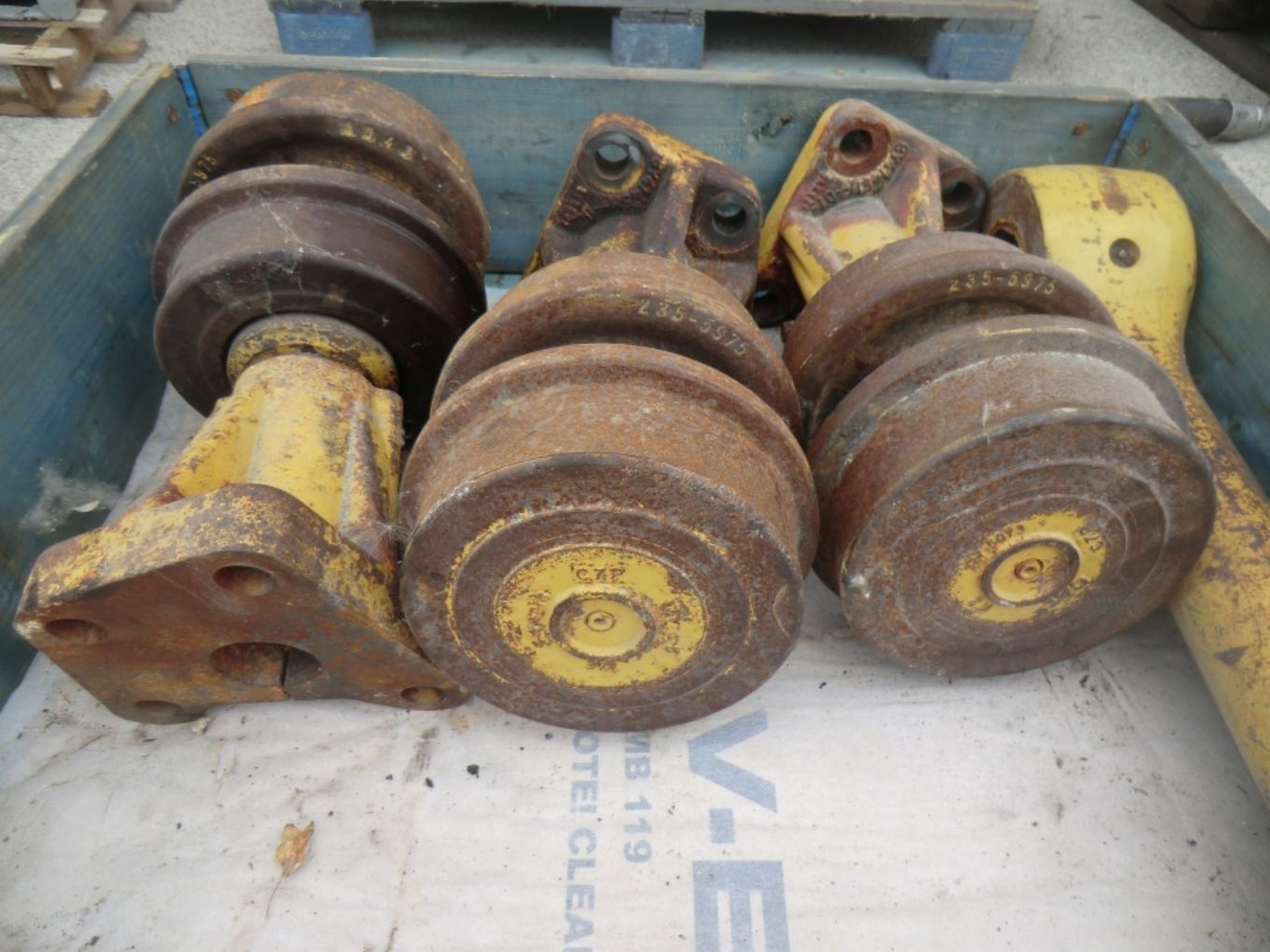 Caterpillar 963D RULLI SUPERIORI HEAVY-DUTY, SYSTEM ONE - 트랙 롤러 건설기계 용 : 사진 4 Caterpillar 963D RULLI SUPERIORI HEAVY-DUTY, SYSTEM ONE - 트랙 롤러 건설기계 용 : 사진 4