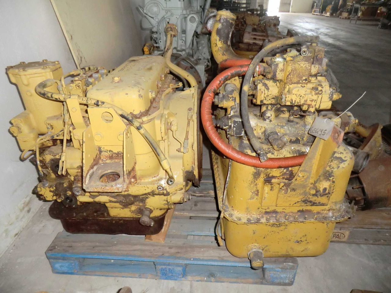 Caterpillar 966F II SERBATOIO - 보디 및 외관 건설기계 용 : 사진 4 Caterpillar 966F II SERBATOIO - 보디 및 외관 건설기계 용 : 사진 4