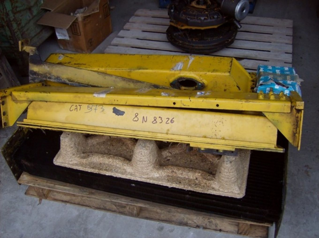 Caterpillar 973 Vaschetta superiore radiatore - 냉각 시스템 건설기계 용 : 사진 1 Caterpillar 973 Vaschetta superiore radiatore - 냉각 시스템 건설기계 용 : 사진 1