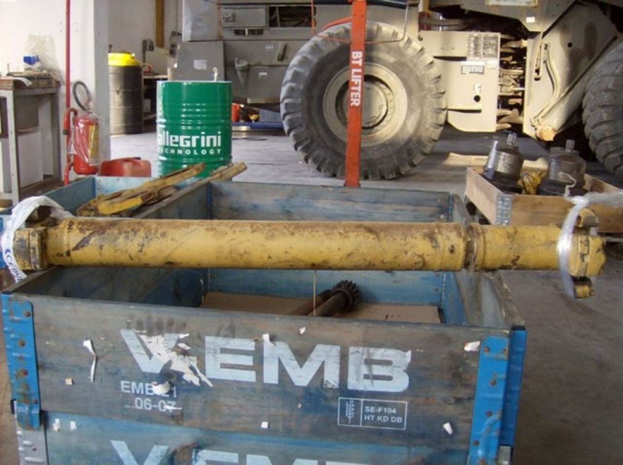 Caterpillar D300D ALBERO DI TRASMISSIONE - 드라이브 축 건설기계 용 : 사진 1 Caterpillar D300D ALBERO DI TRASMISSIONE - 드라이브 축 건설기계 용 : 사진 1