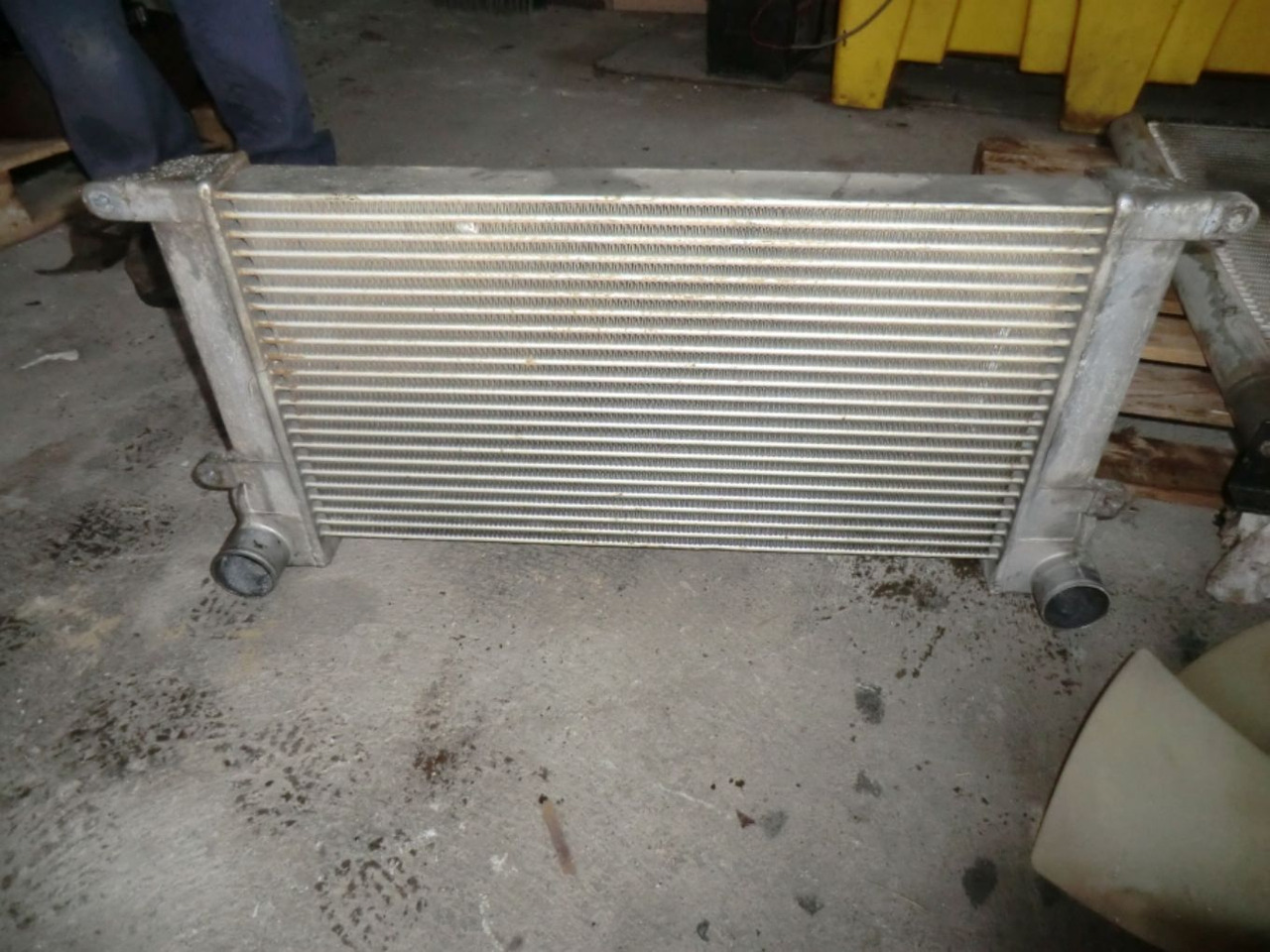 HITACHI ZX240 BAS INTERCOOLER - 인터쿨러 건설기계 용 : 사진 1 HITACHI ZX240 BAS INTERCOOLER - 인터쿨러 건설기계 용 : 사진 1