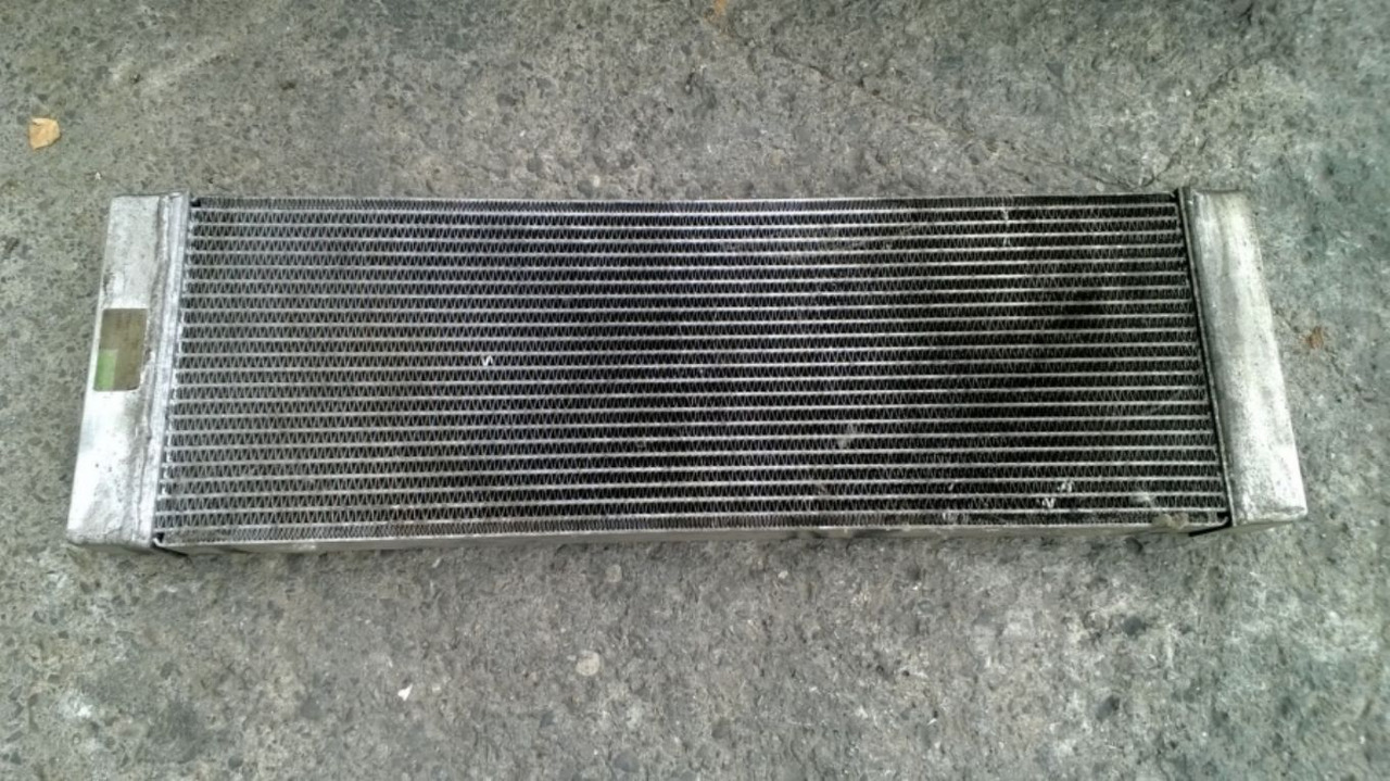 VOLVO L330E RADIATORE OLIO IDRAULICO - 냉각 시스템 건설기계 용 : 사진 1 VOLVO L330E RADIATORE OLIO IDRAULICO - 냉각 시스템 건설기계 용 : 사진 1