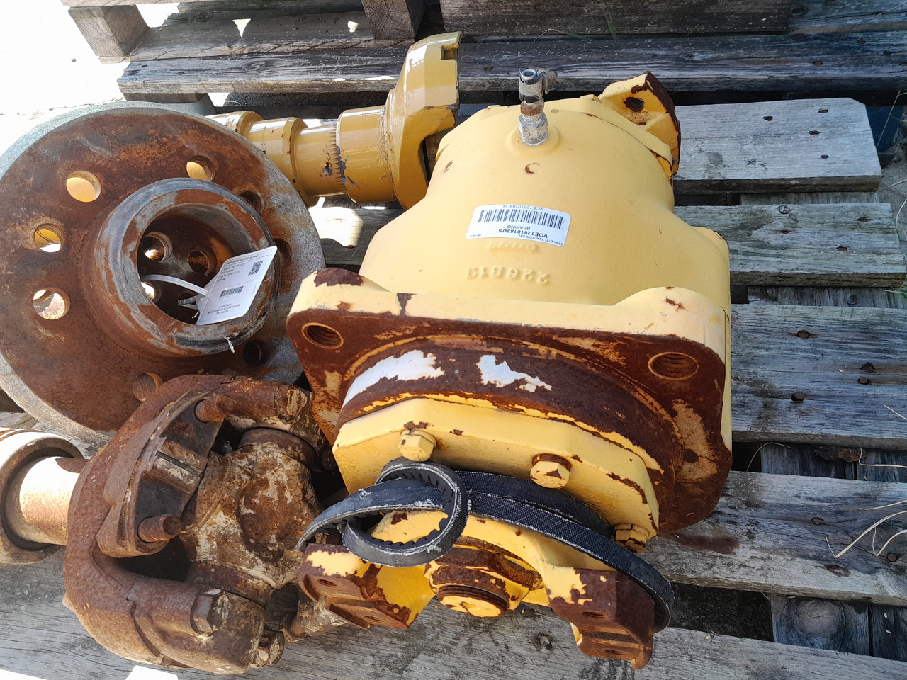 VOLVO L330E SUPPORT BEARING PROPELLER SHAFT - 변속기 건설기계 용 : 사진 3 VOLVO L330E SUPPORT BEARING PROPELLER SHAFT - 변속기 건설기계 용 : 사진 3