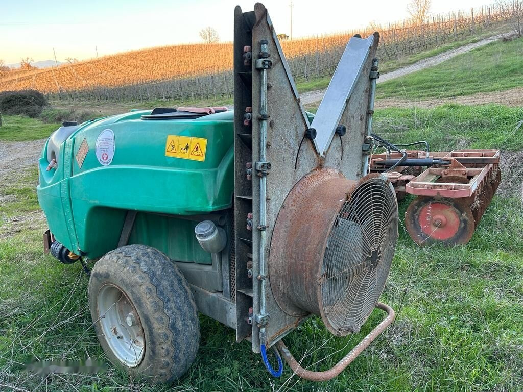 CAPPONI TRV 1100 - 스프레이 : 사진 2 CAPPONI TRV 1100 - 스프레이 : 사진 2