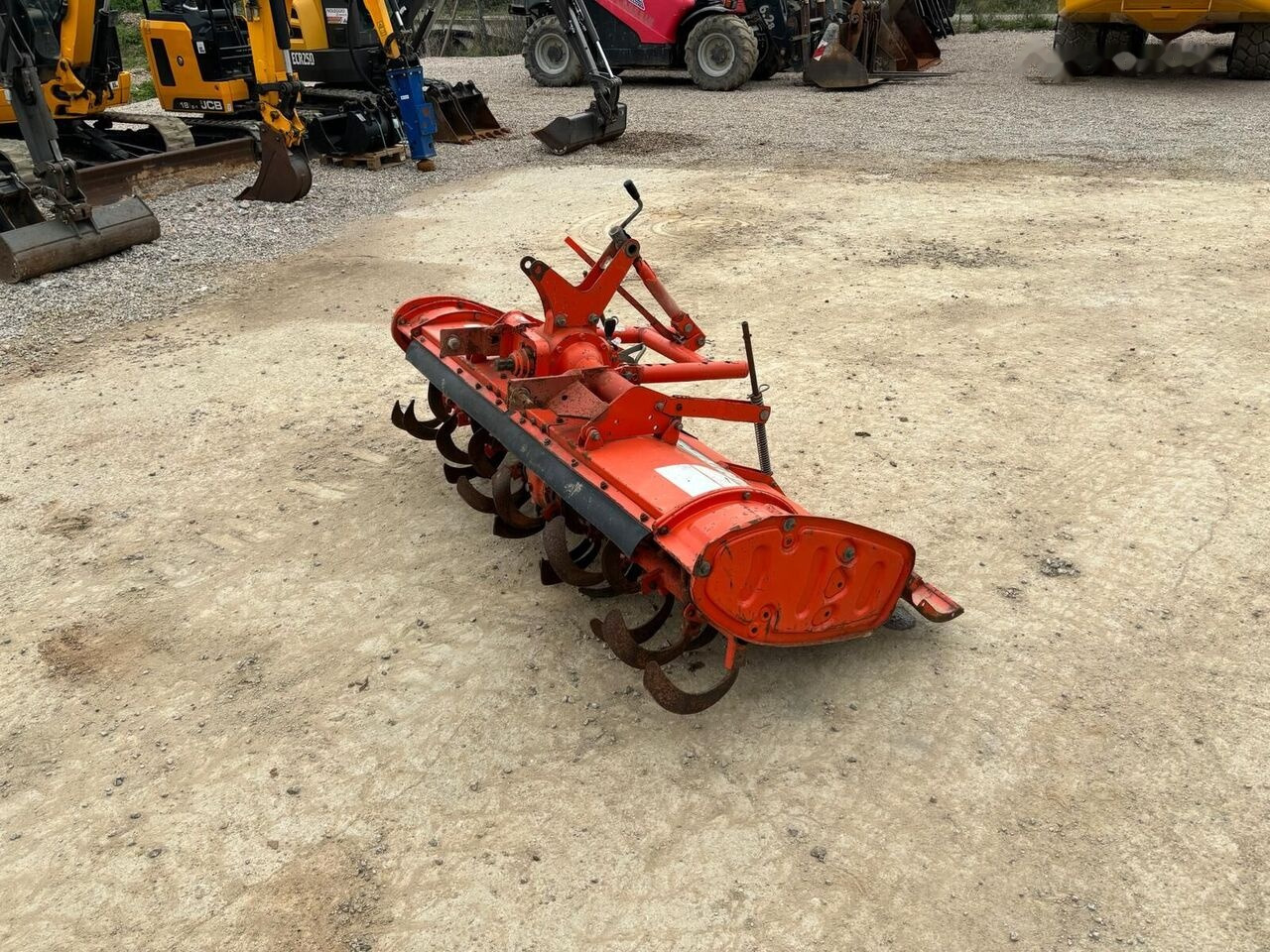 Kubota R 15 N - 쟁기 : 사진 4 Kubota R 15 N - 쟁기 : 사진 4