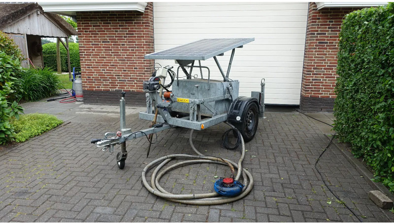 Plasdraspomp op aanhangwagen afzetbaar - 트랙터 탑재 스프레이 : 사진 1 Plasdraspomp op aanhangwagen afzetbaar - 트랙터 탑재 스프레이 : 사진 1