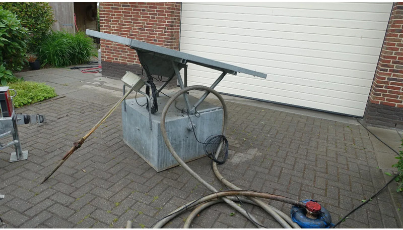 Plasdraspomp op aanhangwagen afzetbaar - 트랙터 탑재 스프레이 : 사진 4 Plasdraspomp op aanhangwagen afzetbaar - 트랙터 탑재 스프레이 : 사진 4