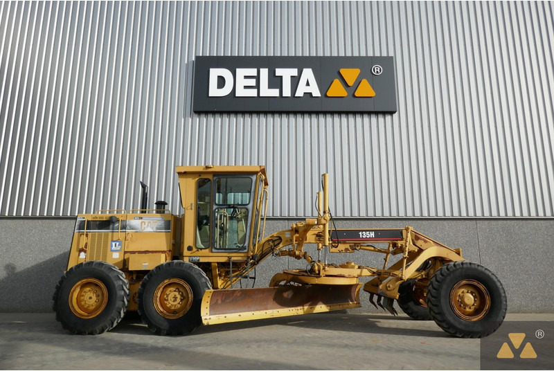 Caterpillar 135H - 그레이더 : 사진 2 Caterpillar 135H - 그레이더 : 사진 2