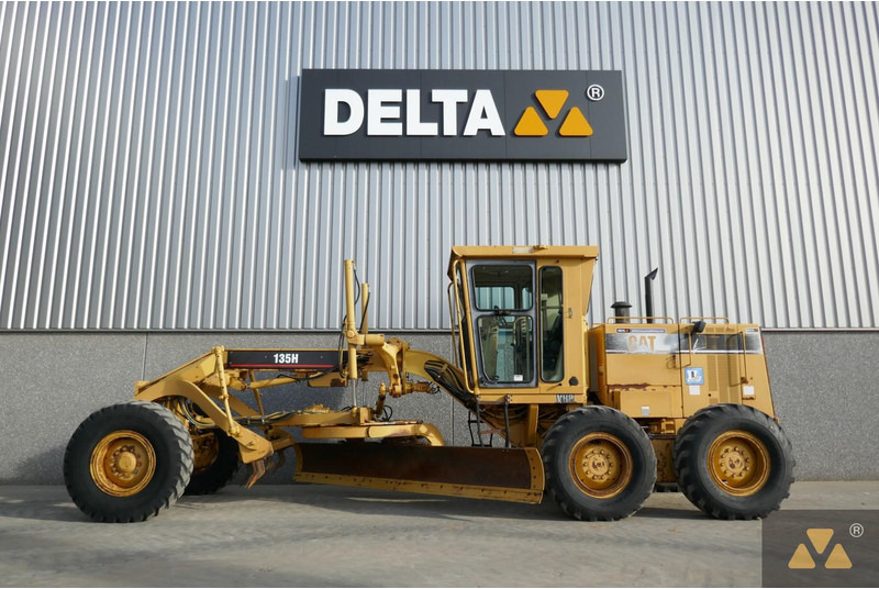Caterpillar 135H - 그레이더 : 사진 1 Caterpillar 135H - 그레이더 : 사진 1