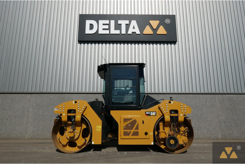 Caterpillar CB13 - 롤러 : 사진 2 Caterpillar CB13 - 롤러 : 사진 2
