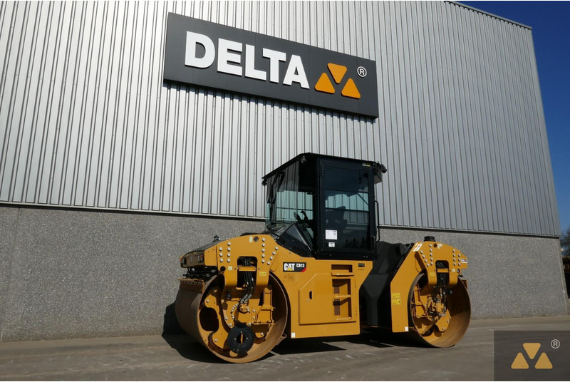 Caterpillar CB13 - 롤러 : 사진 4 Caterpillar CB13 - 롤러 : 사진 4