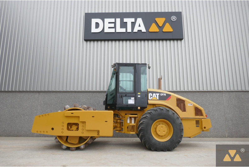 Caterpillar CP76 - 롤러 : 사진 1 Caterpillar CP76 - 롤러 : 사진 1