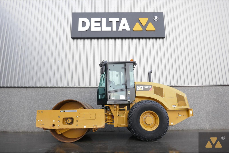 Caterpillar CS64B - 롤러 : 사진 1 Caterpillar CS64B - 롤러 : 사진 1