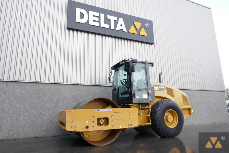Caterpillar CS64B - 롤러 : 사진 4 Caterpillar CS64B - 롤러 : 사진 4