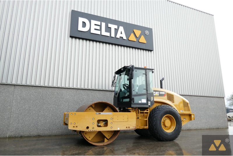 Caterpillar CS66B - 롤러 : 사진 4 Caterpillar CS66B - 롤러 : 사진 4