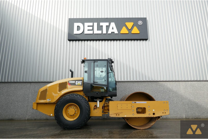 Caterpillar CS66B - 롤러 : 사진 2 Caterpillar CS66B - 롤러 : 사진 2