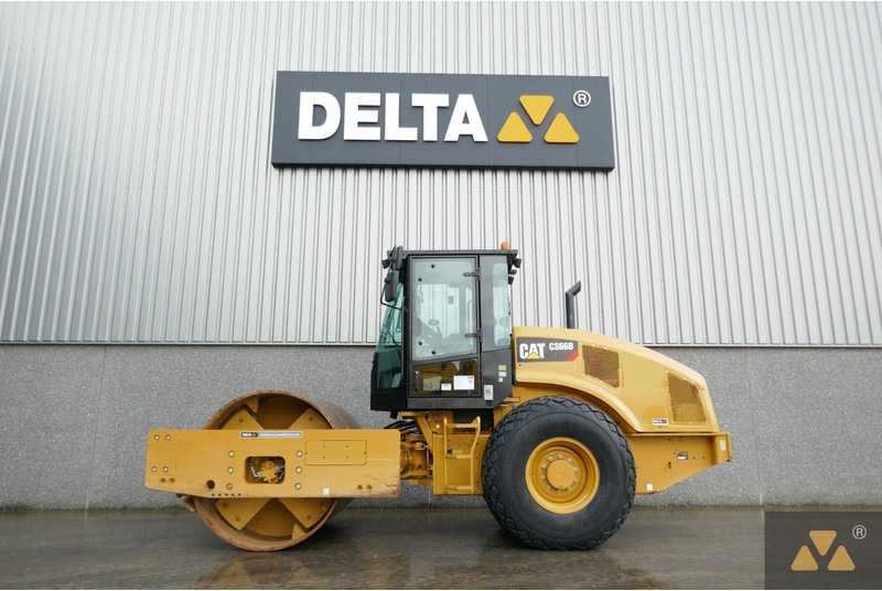 Caterpillar CS66B - 롤러 : 사진 1 Caterpillar CS66B - 롤러 : 사진 1