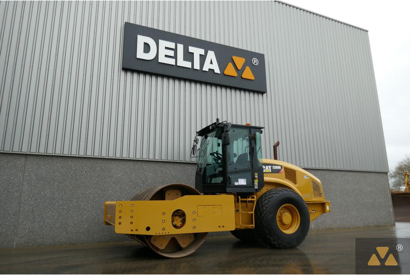 Caterpillar CS68B - 롤러 : 사진 4 Caterpillar CS68B - 롤러 : 사진 4