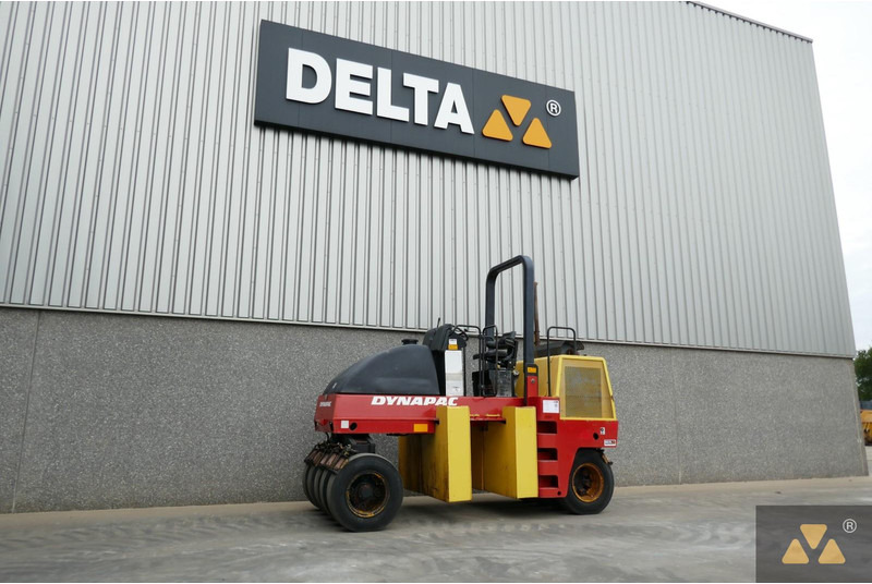 Dynapac CP142 - 공압 롤러 : 사진 4 Dynapac CP142 - 공압 롤러 : 사진 4