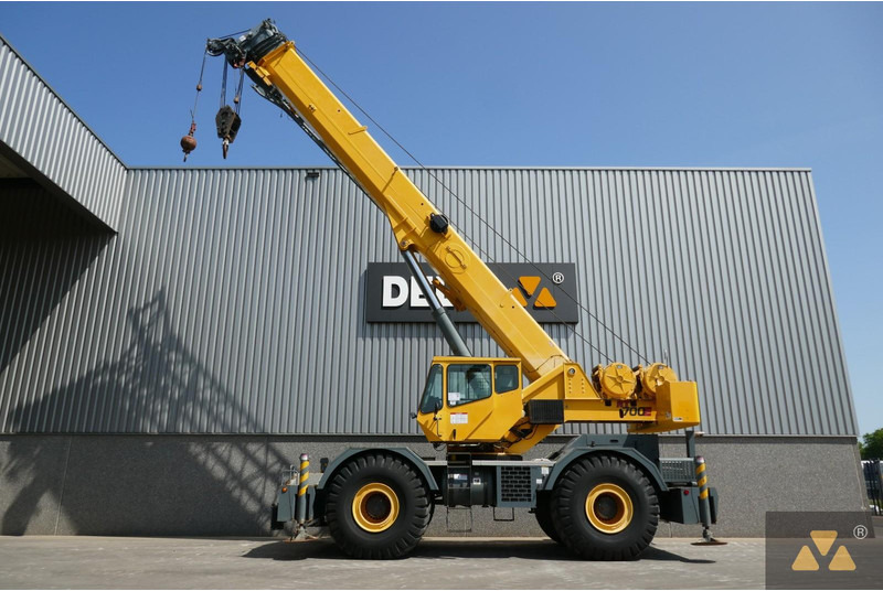 Grove RT700E - 험한 지형 크레인 : 사진 1 Grove RT700E - 험한 지형 크레인 : 사진 1