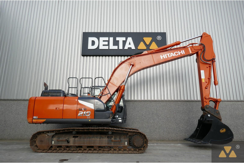 Hitachi ZX210LC-7 - 크롤러 굴삭기 : 사진 2 Hitachi ZX210LC-7 - 크롤러 굴삭기 : 사진 2