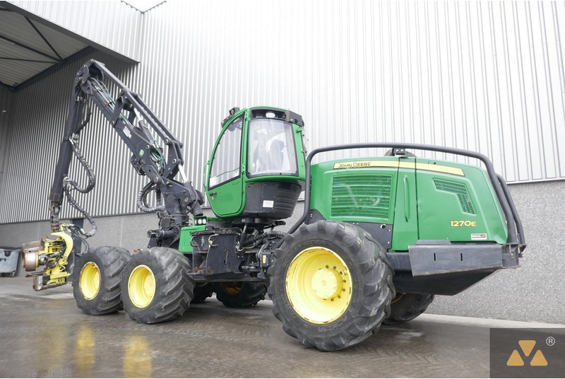 John Deere 1270E - 산림용 수확기 : 사진 4 John Deere 1270E - 산림용 수확기 : 사진 4