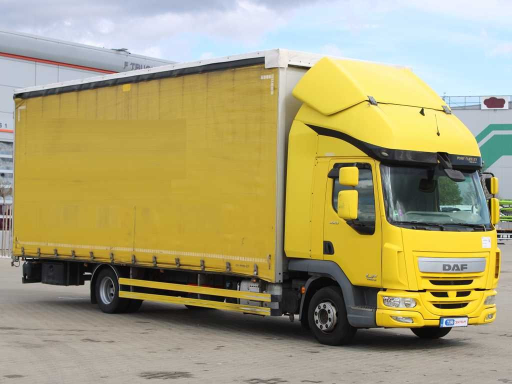 DAF LF 220FA, EURO 6, SLEEPING CABIN - 커튼사이더 트럭 : 사진 2 DAF LF 220FA, EURO 6, SLEEPING CABIN - 커튼사이더 트럭 : 사진 2