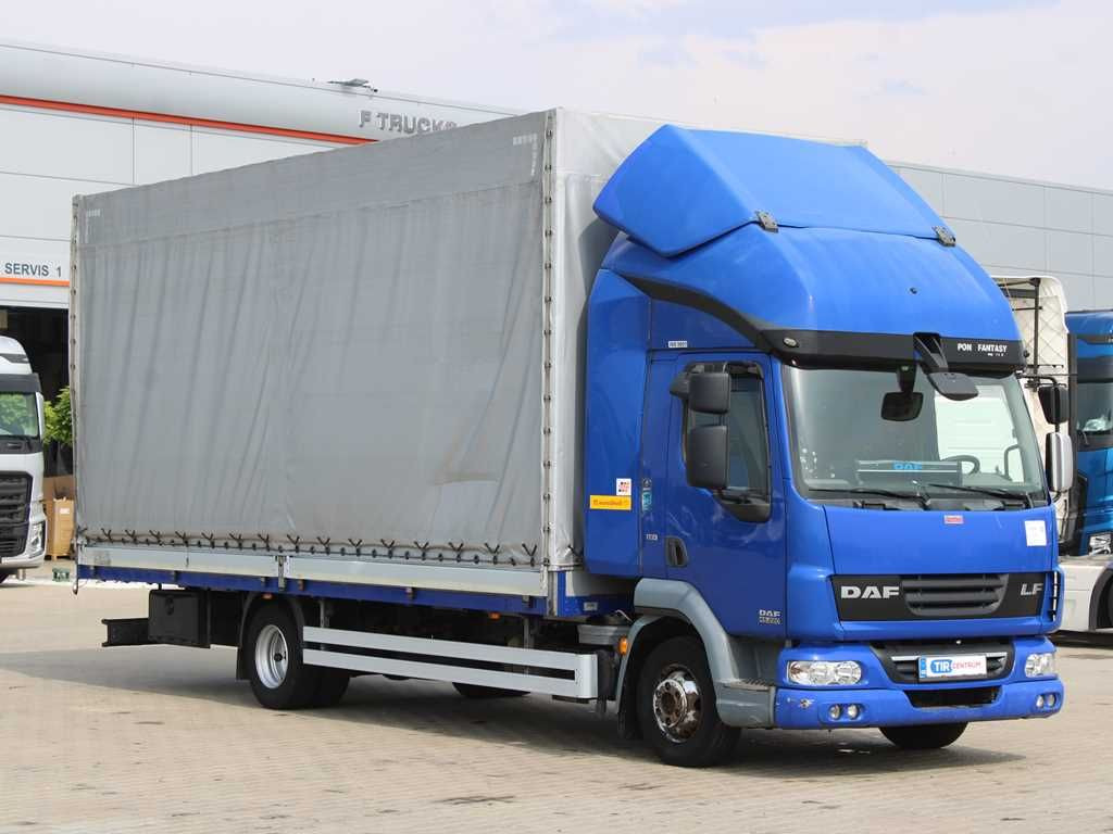 DAF LF 45.220, EURO 5 EEV, SLEEPING CABIN,SIDE-WALLS - 커튼사이더 트럭 : 사진 2 DAF LF 45.220, EURO 5 EEV, SLEEPING CABIN,SIDE-WALLS - 커튼사이더 트럭 : 사진 2