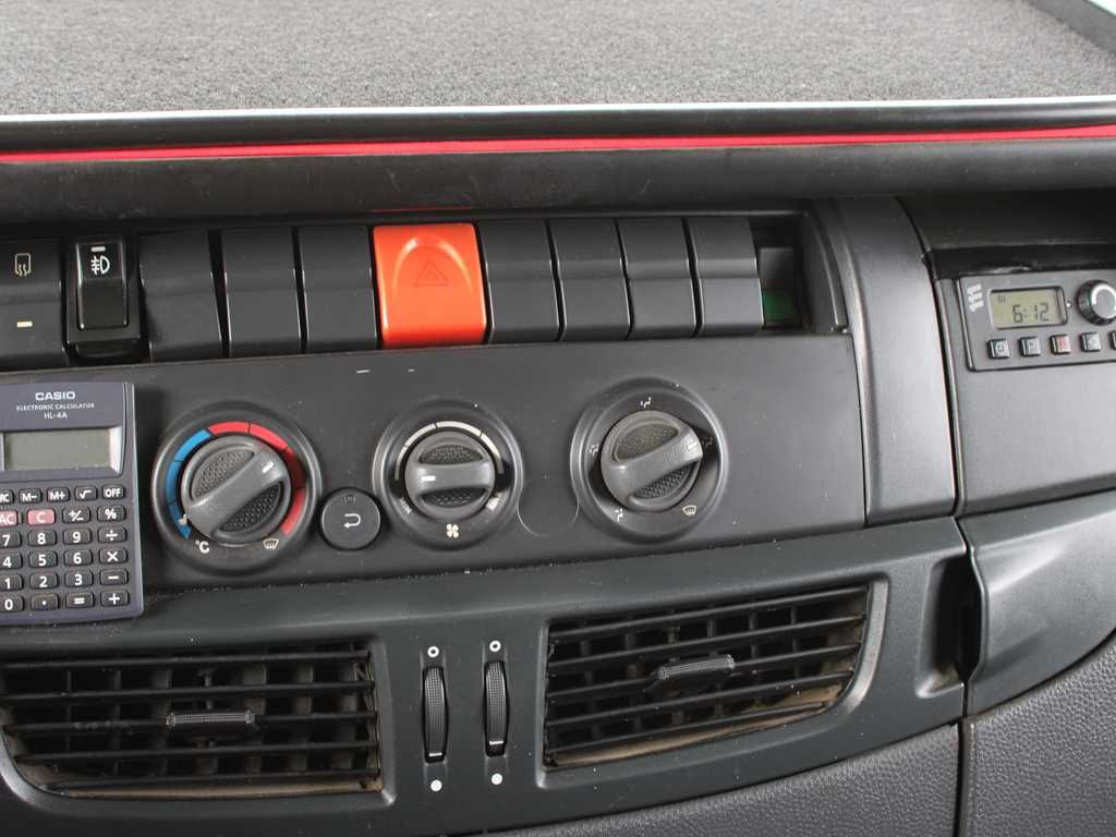 커튼 사이드 밴 Iveco EUROCARGO 75E18, TAIL LIFT, SLEEPING CABIN : 사진 12
