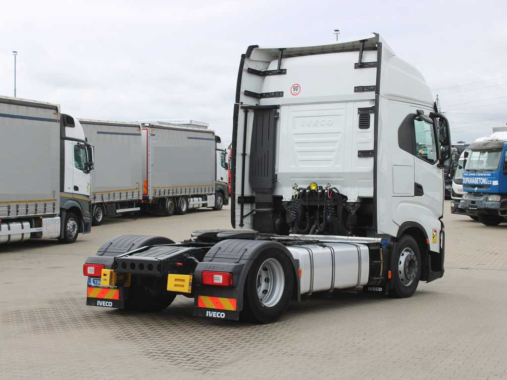 Iveco S-WAY 480, EURO 6, RETARDER, NAVIGATION, INDEPENDENT AIR CONDITIONING - 트랙터 유닛 : 사진 4 Iveco S-WAY 480, EURO 6, RETARDER, NAVIGATION, INDEPENDENT AIR CONDITIONING - 트랙터 유닛 : 사진 4