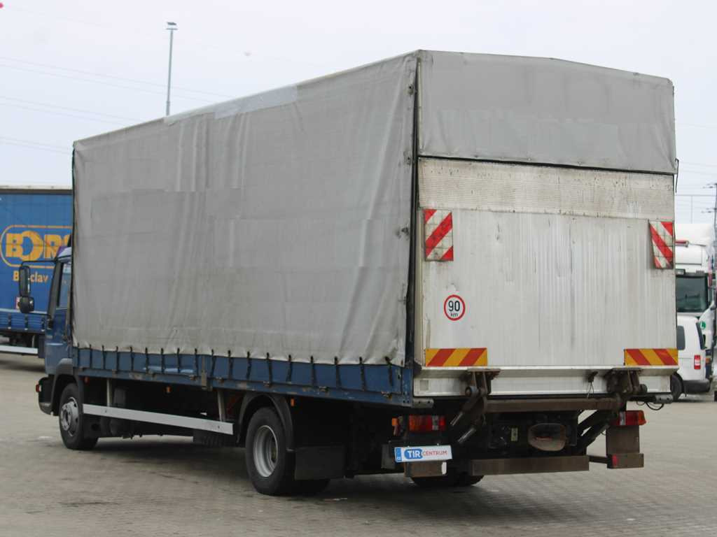 MAN LE 12.220, EURO 3, HYDRAULIC FRONT, TIRES 80% - 커튼사이더 트럭 : 사진 5 MAN LE 12.220, EURO 3, HYDRAULIC FRONT, TIRES 80% - 커튼사이더 트럭 : 사진 5