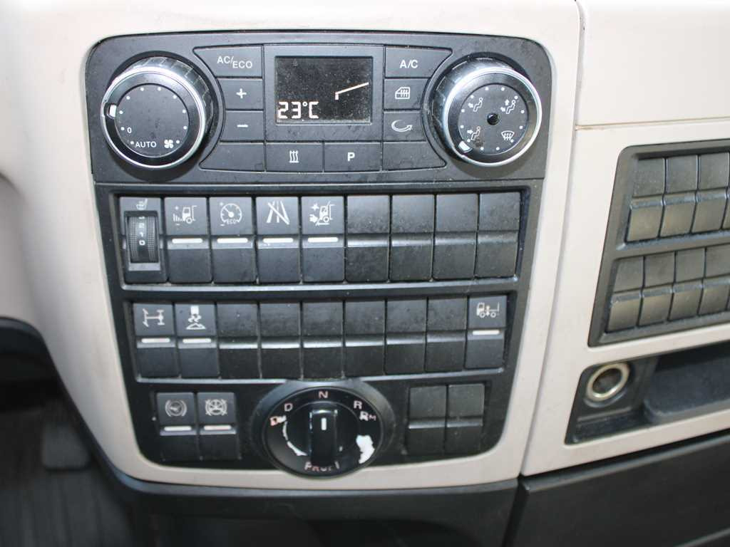 트랙터 유닛 MAN TGX 18.500, LOWDECK, NAVIGATION, RETARDER, EURO 6 : 사진 10 트랙터 유닛 MAN TGX 18.500, LOWDECK, NAVIGATION, RETARDER, EURO 6 : 사진 10