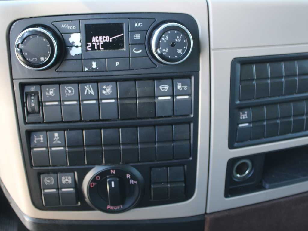 트랙터 유닛 MAN TGX 470, RETARDER, EURO 6, INDEPENDENT AIR CONDITIONING, NAVIGATION : 사진 15