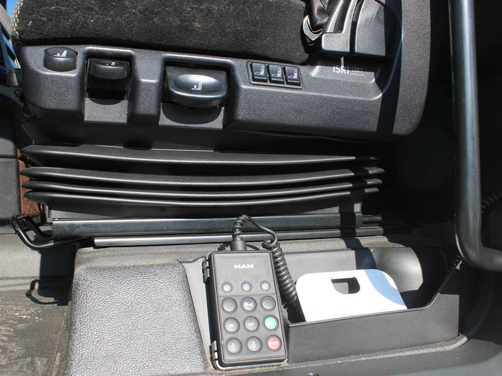 트랙터 유닛 MAN TGX 470, RETARDER, EURO 6, INDEPENDENT AIR CONDITIONING, NAVIGATION : 사진 8