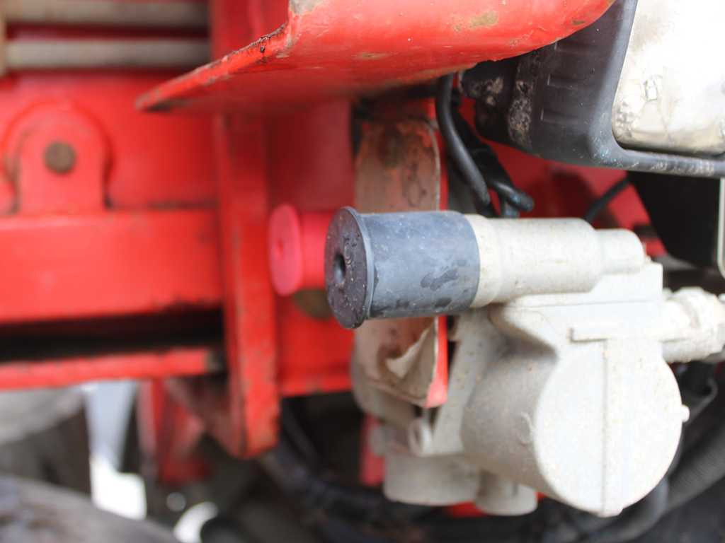 Umikov NPK 39, 2X LIFTING AXLE, SAF - 목재 세미 트레일러 : 사진 4 Umikov NPK 39, 2X LIFTING AXLE, SAF - 목재 세미 트레일러 : 사진 4