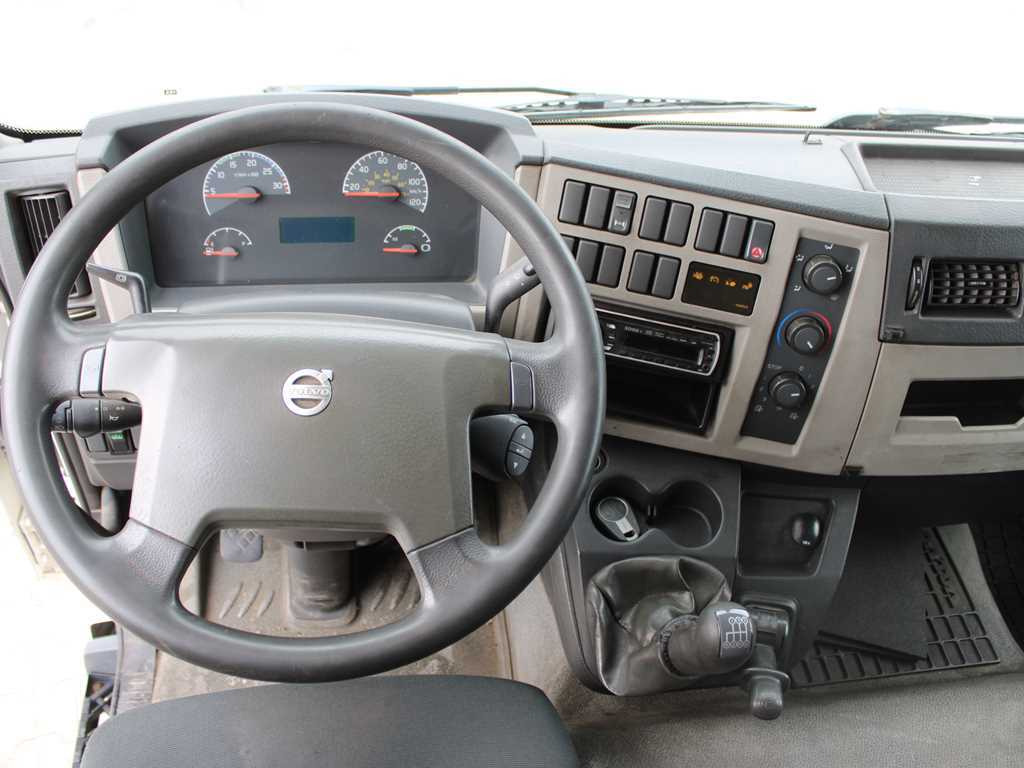 커튼사이더 트럭 Volvo FL 240, EURO 5, HYDRAULIC FRONT, TIRES 80% : 사진 9 커튼사이더 트럭 Volvo FL 240, EURO 5, HYDRAULIC FRONT, TIRES 80% : 사진 9