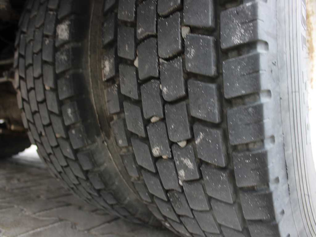 커튼사이더 트럭 Volvo FL 240, EURO 5, HYDRAULIC FRONT, TIRES 80% : 사진 17 커튼사이더 트럭 Volvo FL 240, EURO 5, HYDRAULIC FRONT, TIRES 80% : 사진 17