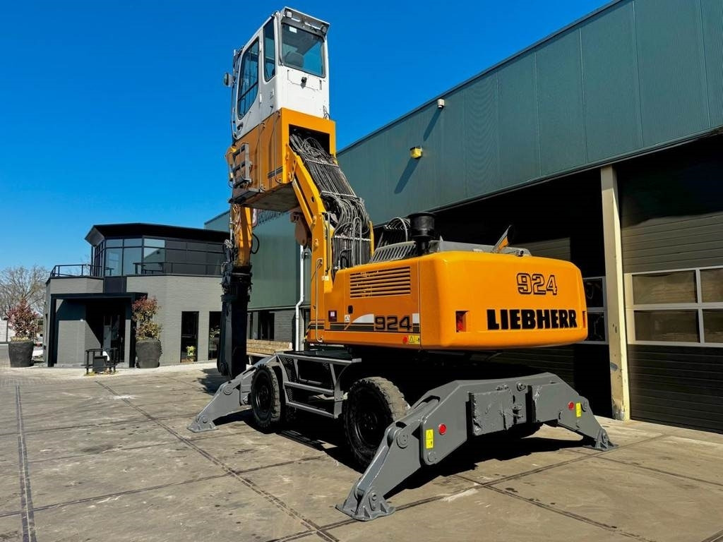 Liebherr A 924 C - 폐기물/ 산업 처리기 : 사진 3 Liebherr A 924 C - 폐기물/ 산업 처리기 : 사진 3