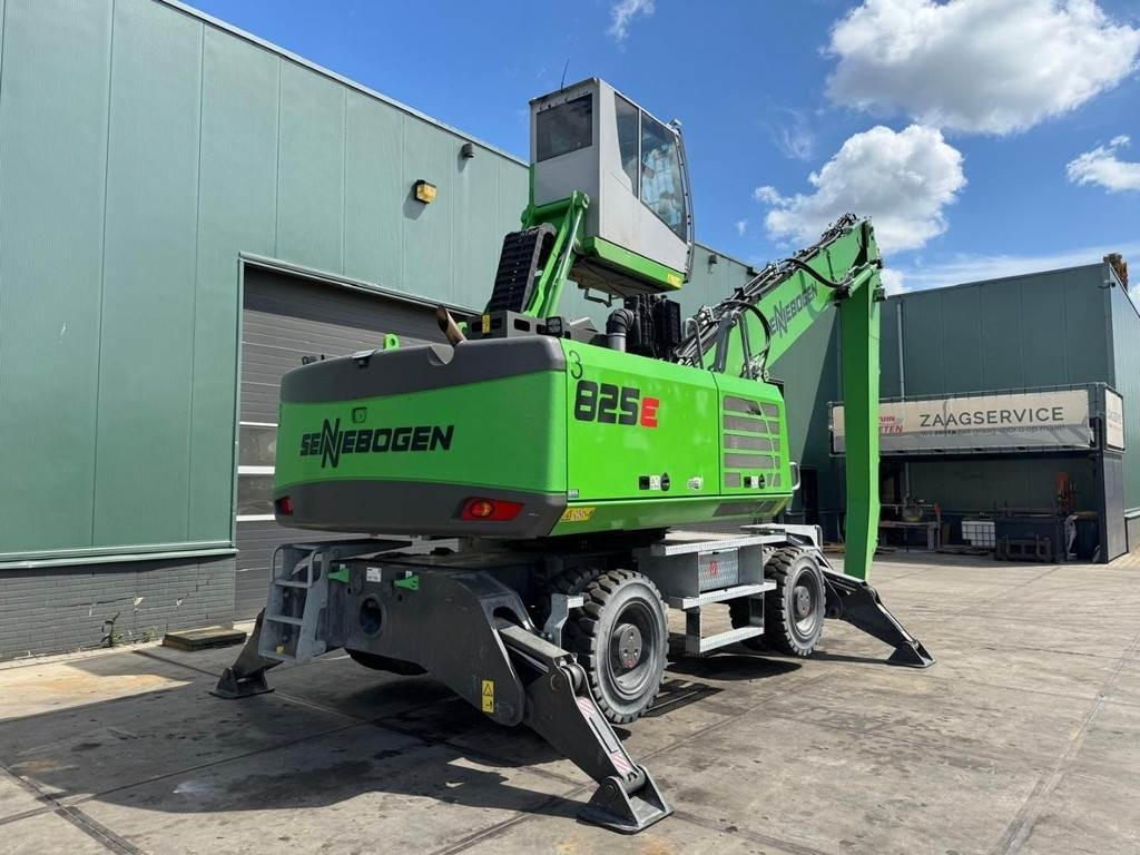 Sennebogen 825M E - 폐기물/ 산업 처리기 : 사진 4 Sennebogen 825M E - 폐기물/ 산업 처리기 : 사진 4