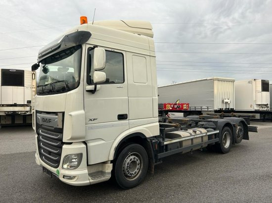 DAF XF 480 FAR BDF Euro 6 Liftachse, Retarder - 컨테이너 운반 장치/ 스와프 보디 트럭 : 사진 1 DAF XF 480 FAR BDF Euro 6 Liftachse, Retarder - 컨테이너 운반 장치/ 스와프 보디 트럭 : 사진 1