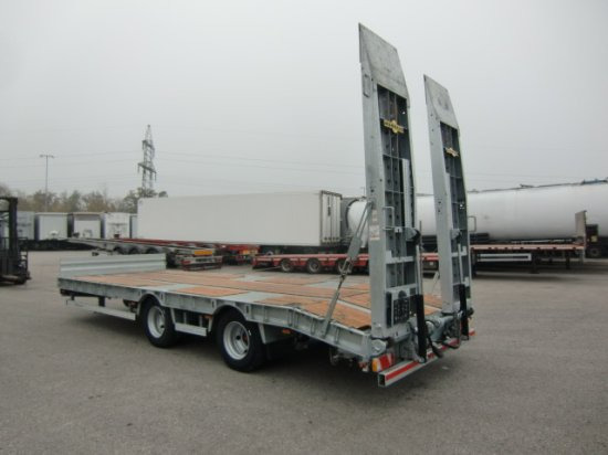 HUMBAUR HBTZ 217224 BS schräg Tandem-Tieflader Verzinkt, SAF-Achsen, - 저하대 트레일러 : 사진 4 HUMBAUR HBTZ 217224 BS schräg Tandem-Tieflader Verzinkt, SAF-Achsen, - 저하대 트레일러 : 사진 4