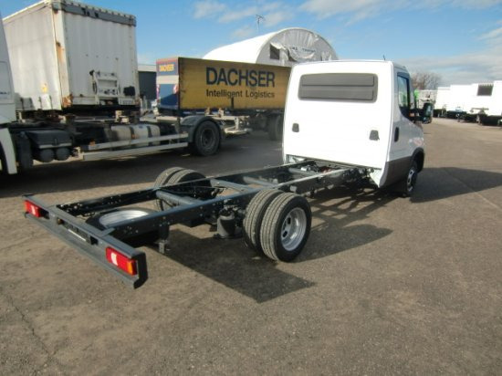 Iveco Daily 40 - 180 Fahrgestell, E6 Automatik mehrere Einheiten verfügbar - 캡 새시 트럭 : 사진 4 Iveco Daily 40 - 180 Fahrgestell, E6 Automatik mehrere Einheiten verfügbar - 캡 새시 트럭 : 사진 4