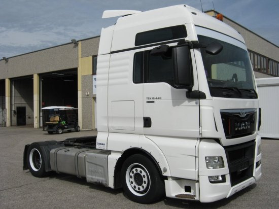MAN TGX 18.440 XXL Low Deck, Retarder, Standklima, Euro 6, - 트랙터 유닛 : 사진 3 MAN TGX 18.440 XXL Low Deck, Retarder, Standklima, Euro 6, - 트랙터 유닛 : 사진 3
