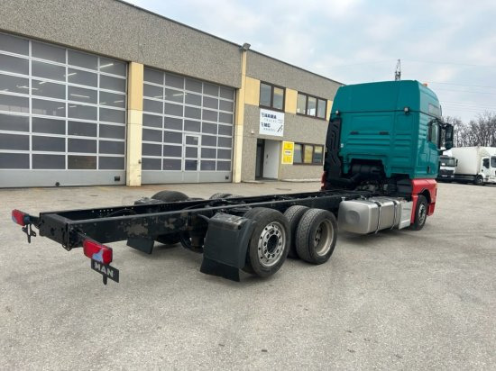 MAN TGX 26.500 XXL, 6x2, Jumbo, Liftachse, Intarder, Euro6, Full-Air - 캡 새시 트럭 : 사진 4 MAN TGX 26.500 XXL, 6x2, Jumbo, Liftachse, Intarder, Euro6, Full-Air - 캡 새시 트럭 : 사진 4