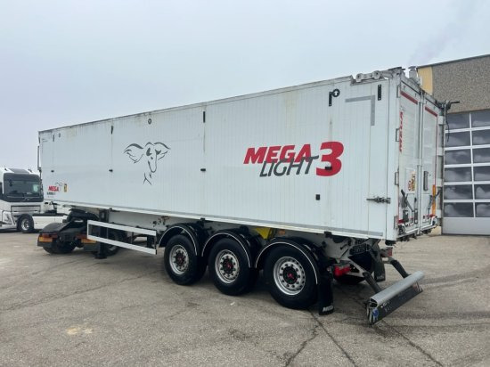 MEGA Alu-Kastenmulde 55m³, SAF-Achsen, Rollplane, Kombiklappe, Stehpodest - 덤프 세미 트레일러 : 사진 4 MEGA Alu-Kastenmulde 55m³, SAF-Achsen, Rollplane, Kombiklappe, Stehpodest - 덤프 세미 트레일러 : 사진 4