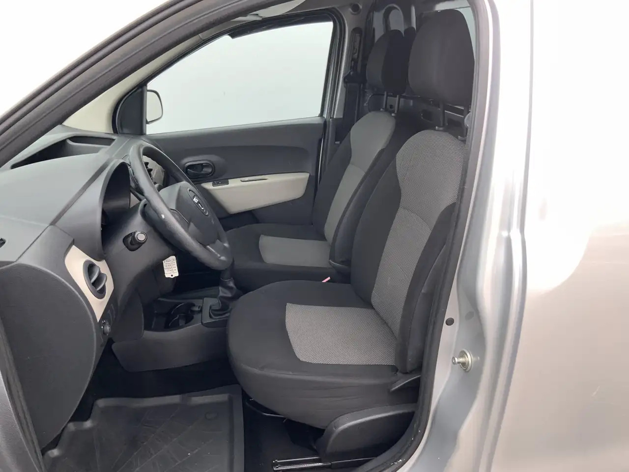 Dacia Dokker 1.5 dCi 75 Ambiance Airco Alu Velg Trekhaak 1200 k - 소형 밴 : 사진 3 Dacia Dokker 1.5 dCi 75 Ambiance Airco Alu Velg Trekhaak 1200 k - 소형 밴 : 사진 3