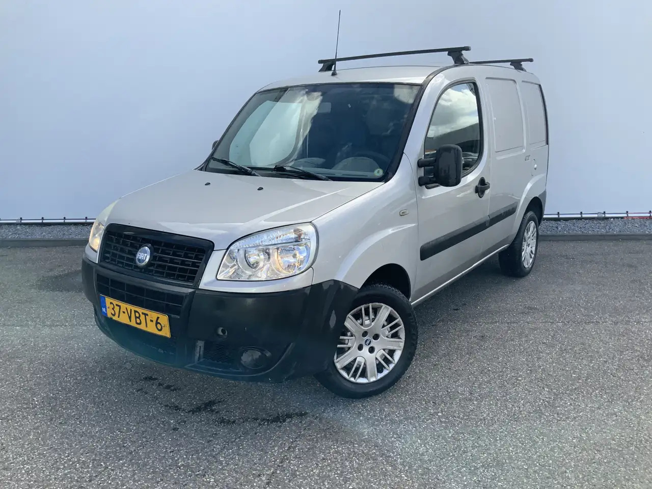 Fiat Doblo 1.3 MultiJet Basis Marge Geen BTW Export - 소형 밴 : 사진 1 Fiat Doblo 1.3 MultiJet Basis Marge Geen BTW Export - 소형 밴 : 사진 1