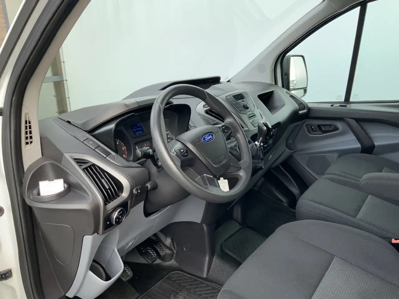 Ford Transit Custom 270 2.2 TDCI L1H1 Economy Edition Airco Cruise 3 Z - 패널 밴 : 사진 5 Ford Transit Custom 270 2.2 TDCI L1H1 Economy Edition Airco Cruise 3 Z - 패널 밴 : 사진 5