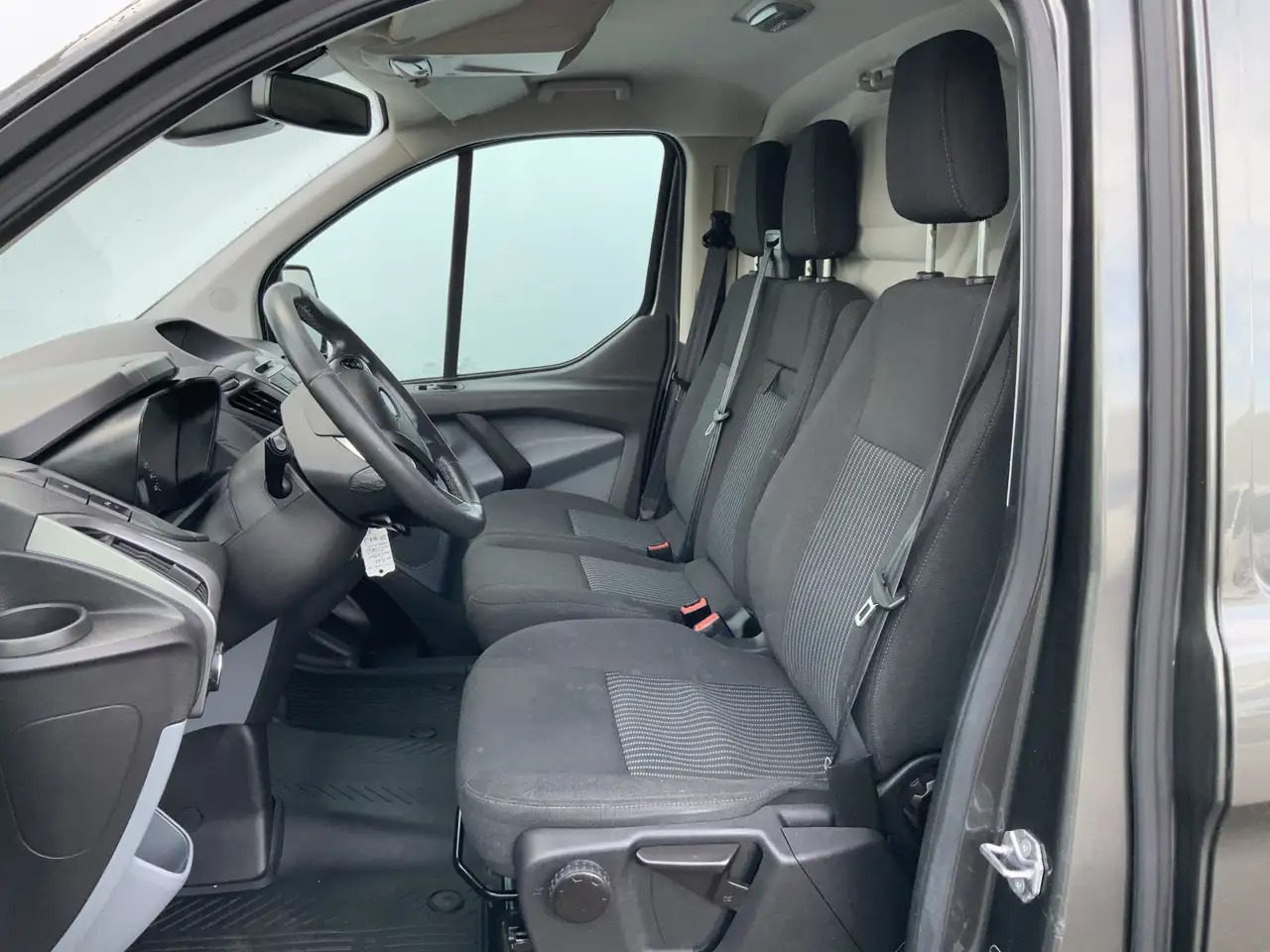 Ford Transit Custom 270 2.2 TDCI L1H1 Trend Airco Camera Cruise Dakdra - 패널 밴 : 사진 4 Ford Transit Custom 270 2.2 TDCI L1H1 Trend Airco Camera Cruise Dakdra - 패널 밴 : 사진 4