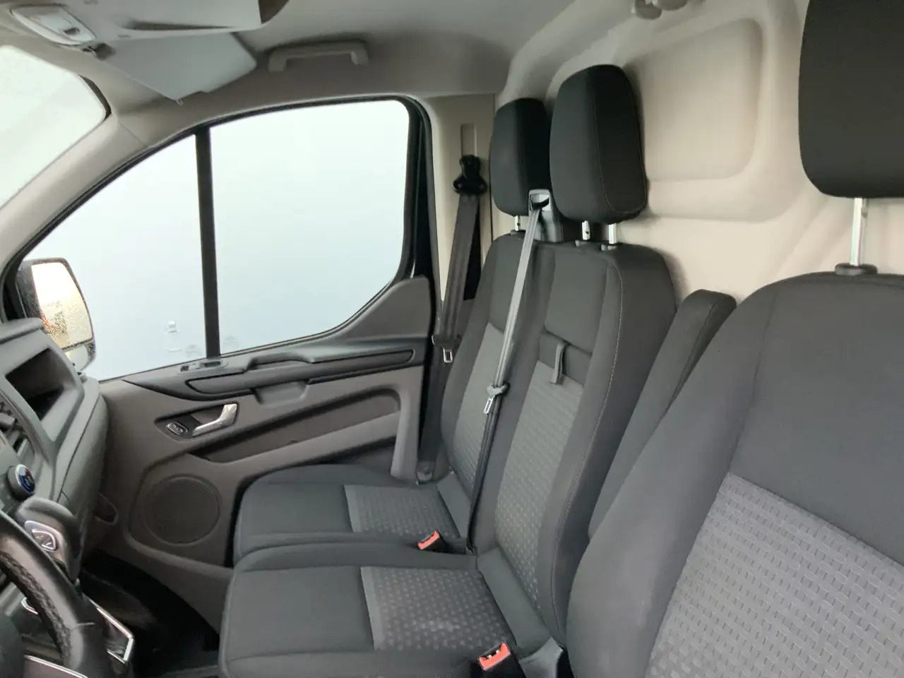 Ford Transit Custom 280 2.0 TDCI L1H1 Automaat Dub Schuifdeur Side Bar - 패널 밴 : 사진 4 Ford Transit Custom 280 2.0 TDCI L1H1 Automaat Dub Schuifdeur Side Bar - 패널 밴 : 사진 4